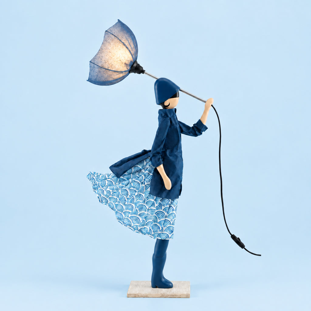 Little Girl Lamp · Nami
